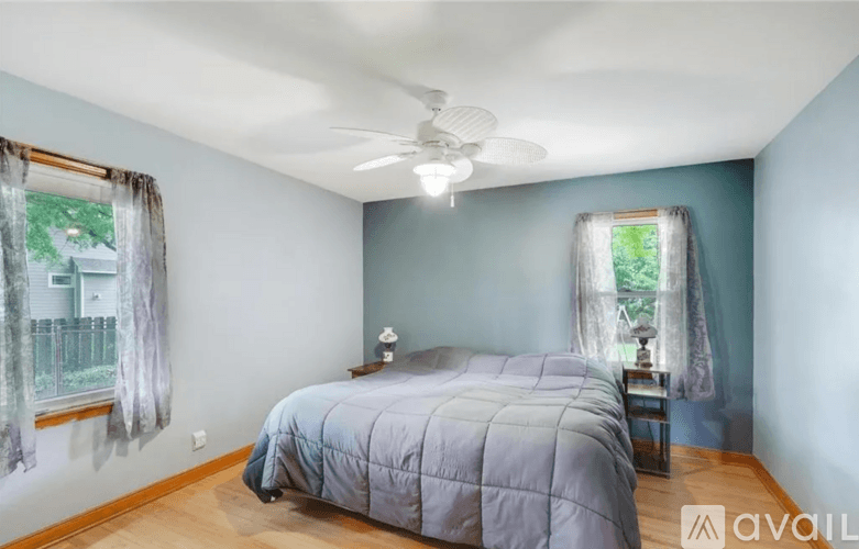 Wayzata House: 16100 Gleason Lake Road