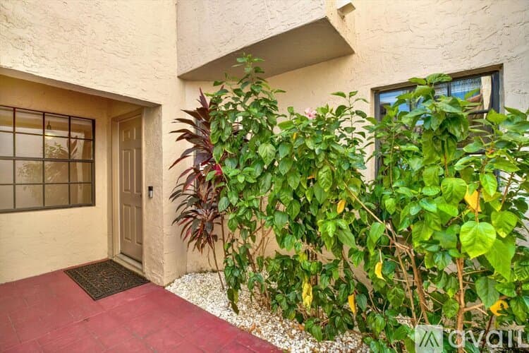 Tampa Condo: 10416 Saint Tropez Place