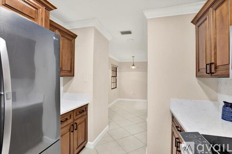 Tampa Condo: 10416 Saint Tropez Place