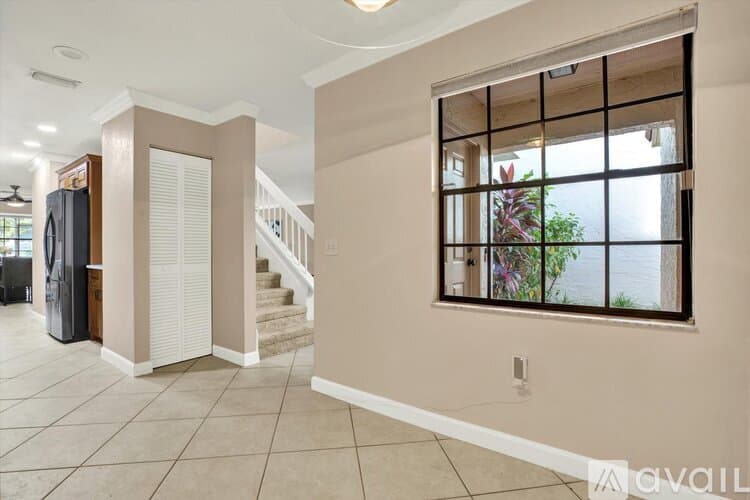 Tampa Condo: 10416 Saint Tropez Place