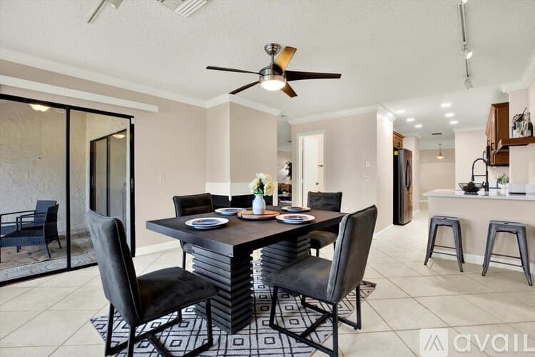 Tampa Condo: 10416 Saint Tropez Place