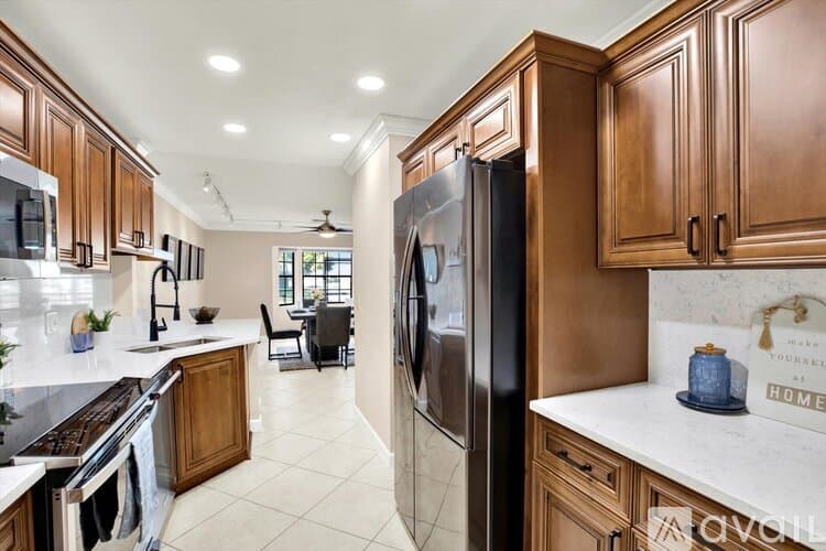 Tampa Condo: 10416 Saint Tropez Place