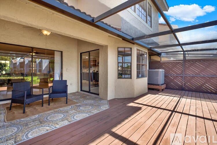 Tampa Condo: 10416 Saint Tropez Place