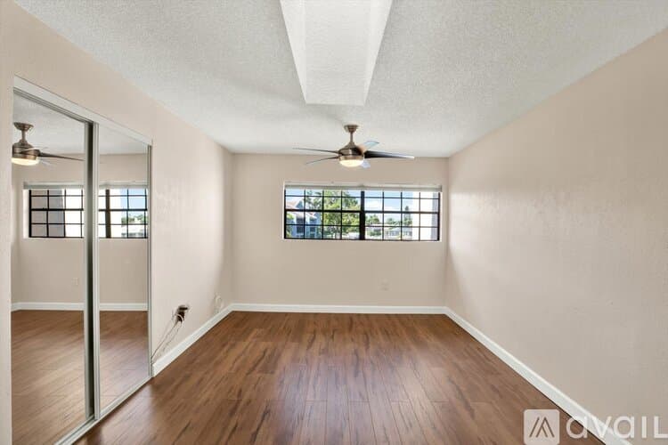 Tampa Condo: 10416 Saint Tropez Place