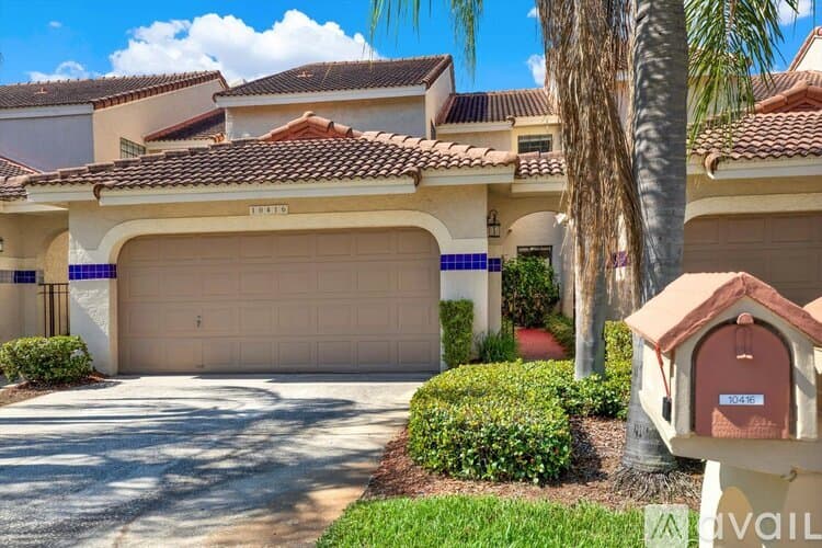 Tampa Condo: 10416 Saint Tropez Place