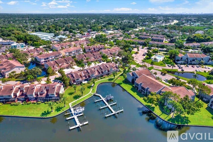 Tampa Condo: 10416 Saint Tropez Place