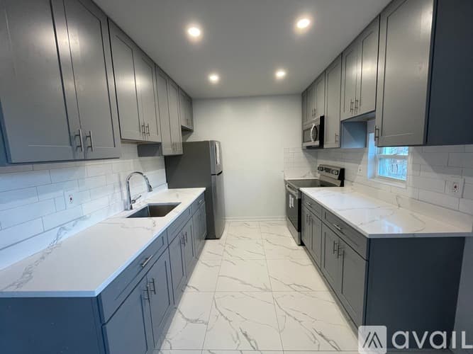 The Bronx Apartment: 3985 Saxon Ave