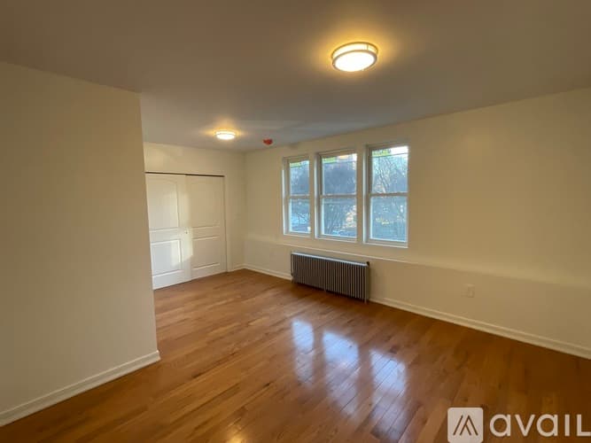 The Bronx Apartment: 3985 Saxon Ave