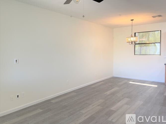 Phoenix Apartment: 112 W Milada Dr