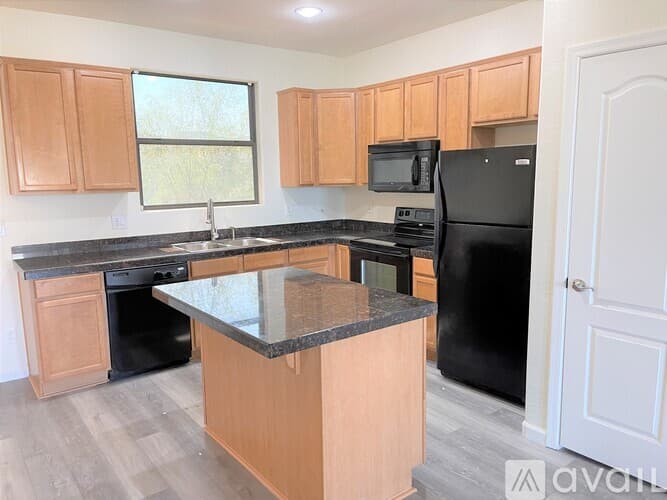 Phoenix Apartment: 112 W Milada Dr