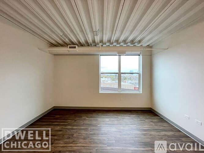 Chicago Apartment: 949 W Dakin St