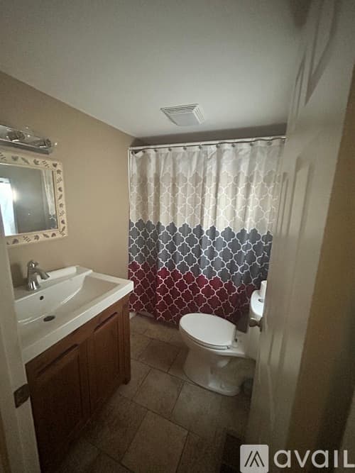 Albany House: 1421 Edgerly Ave