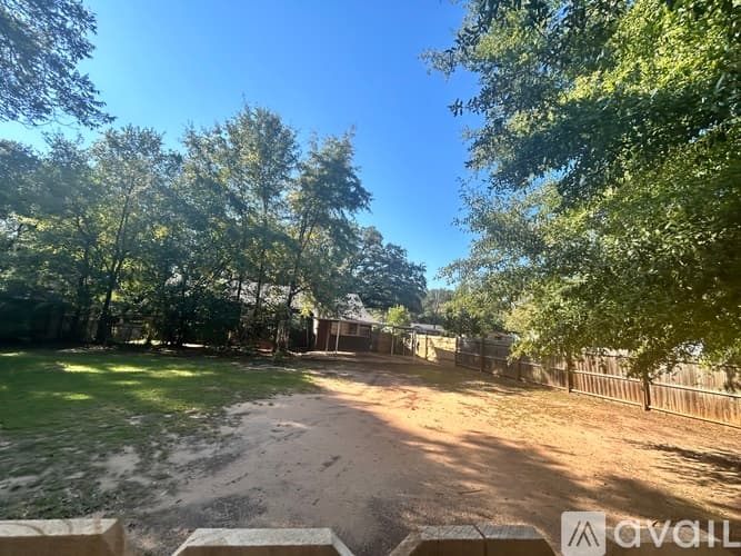 Albany House: 1421 Edgerly Ave