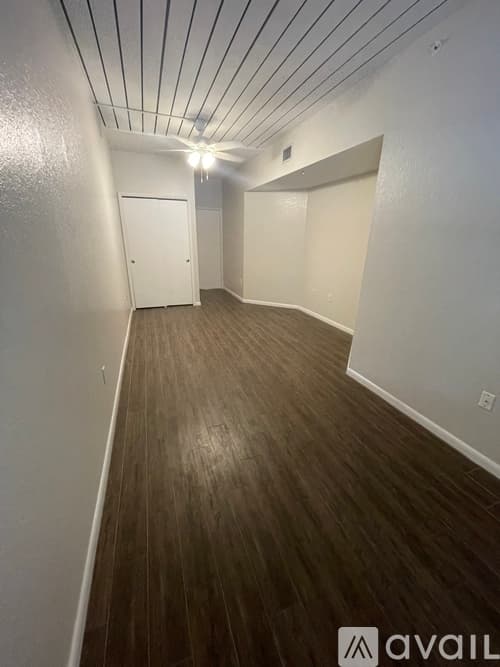 Tampa Apartment: 2411 W Horatio St