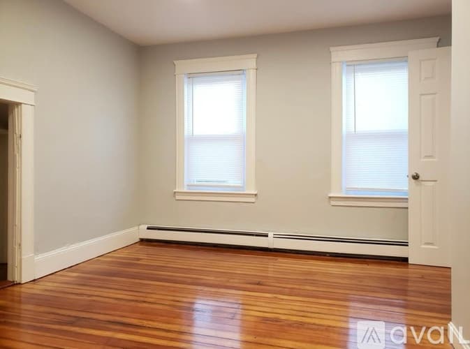 Providence Apartment: 313 315 New York Ave