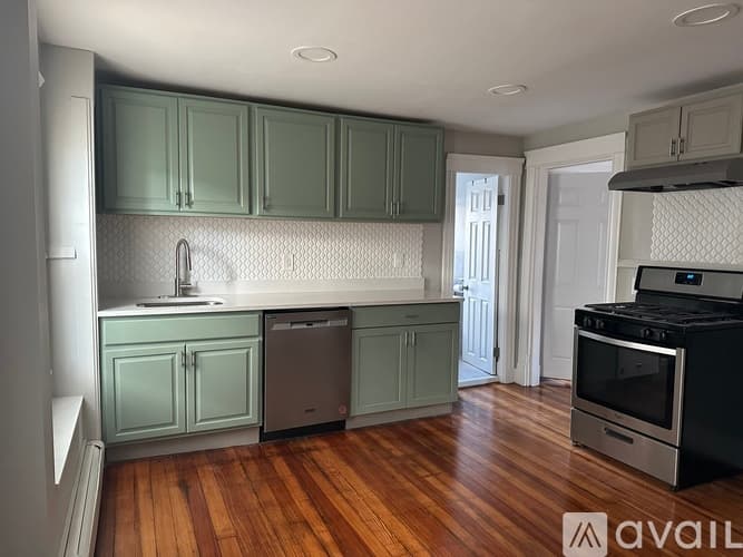 Providence Apartment: 313 315 New York Ave