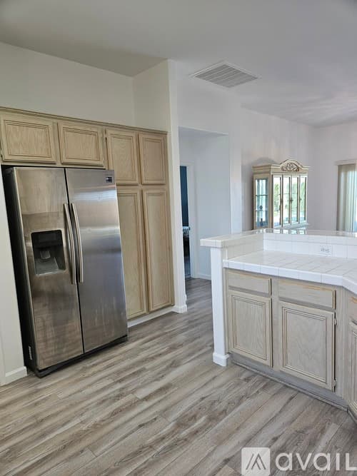 Cathedral City House: 27766 Tangelo St