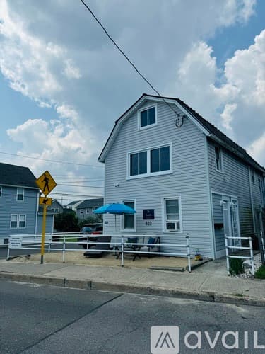 Milford Apartment: E Broadway