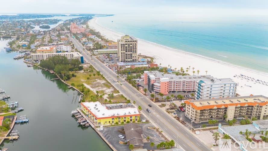 St. Pete Beach Apartment: 4103 Gulf Blvd