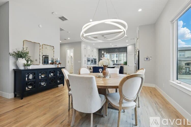 Flower Mound Townhome: 428 Northwood Dr