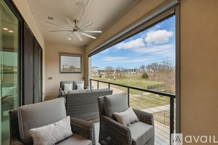 Flower Mound Townhome: 428 Northwood Dr
