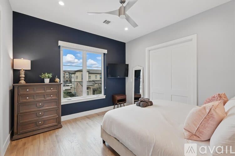 Flower Mound Townhome: 428 Northwood Dr