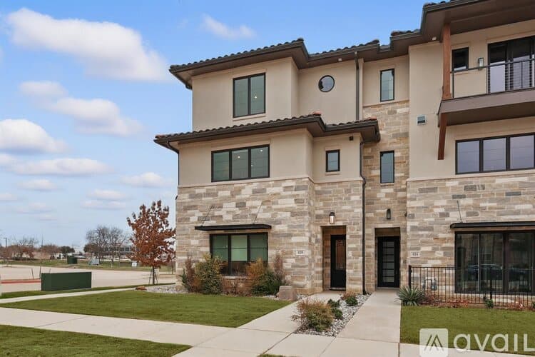 Flower Mound Townhome: 428 Northwood Dr