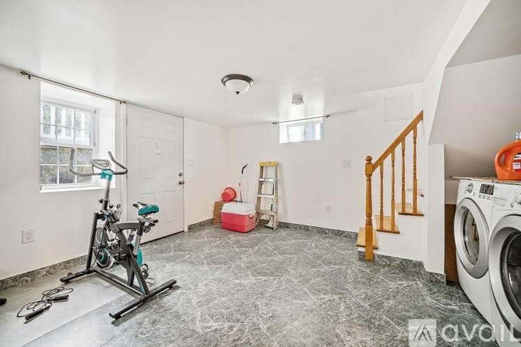 Quincy Apartment: 72 Standish Ave
