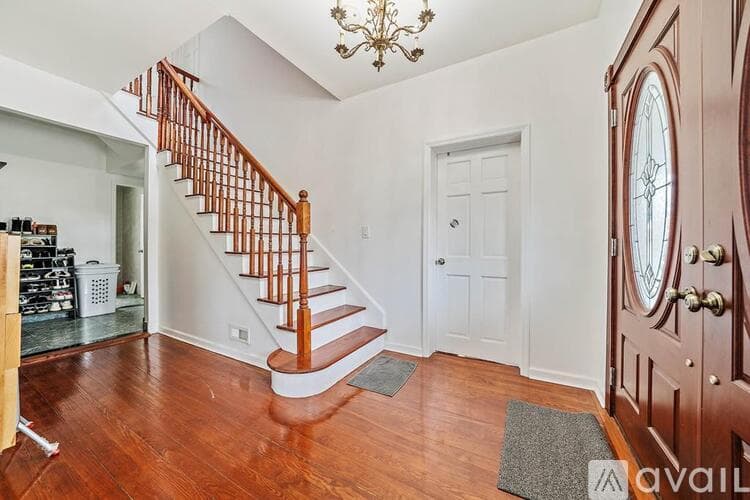 Quincy Apartment: 72 Standish Ave