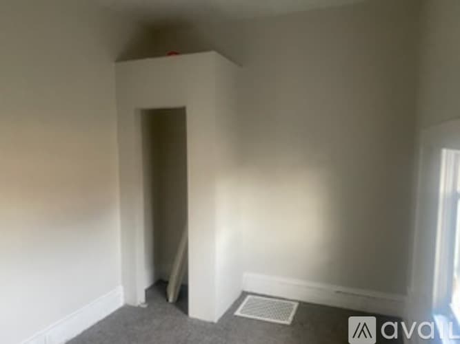 Springfield House: 804 S 13 Th St