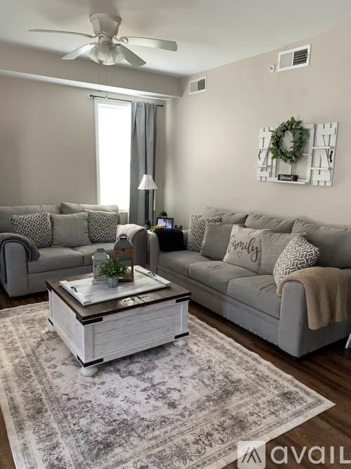 Cincinnati Apartment: 732 Ohio Pike