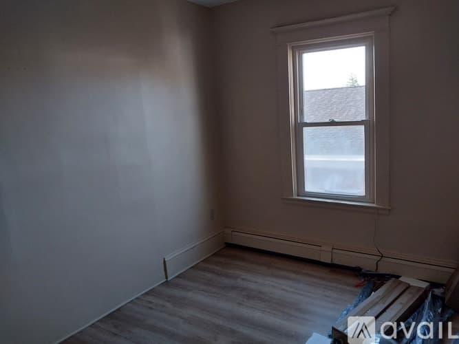 New Bedford Apartment: 116 County St