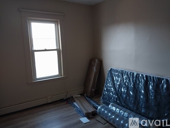 New Bedford Apartment: 116 County St