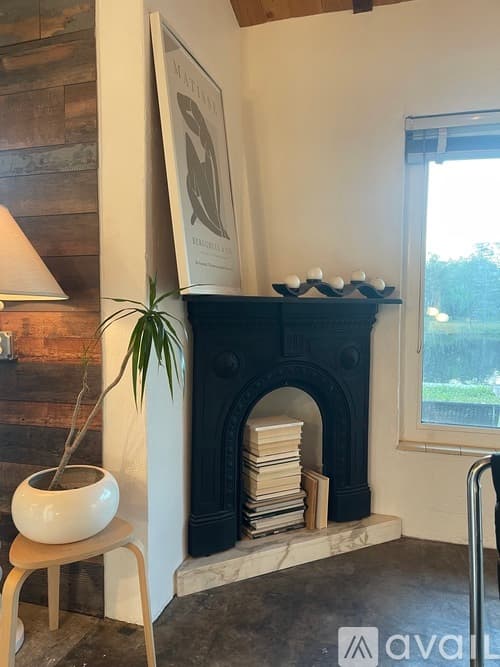 Tampa House: 411 West Flora Street