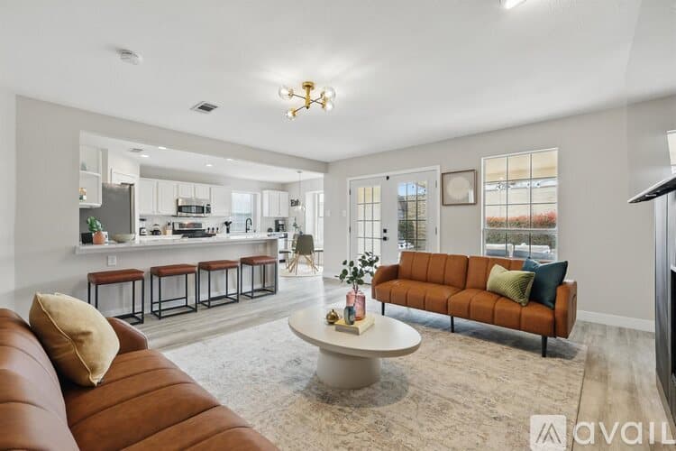 Flower Mound House: 2825 Waverly Rd