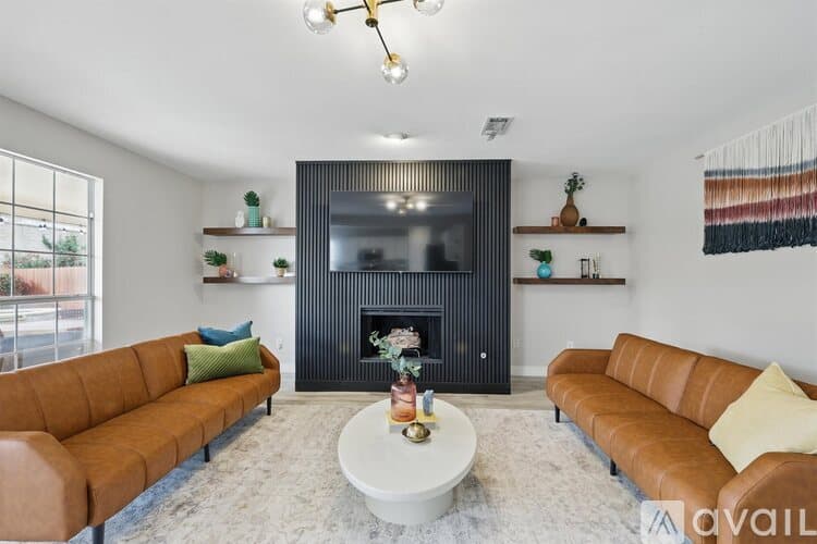 Flower Mound House: 2825 Waverly Rd