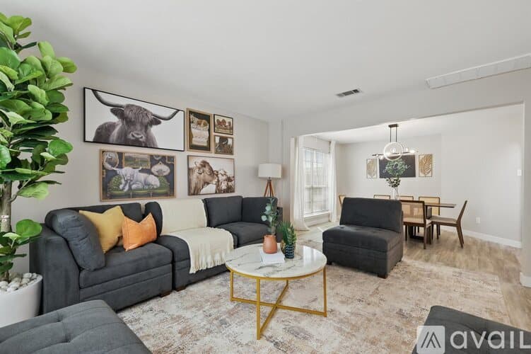 Flower Mound House: 2825 Waverly Rd