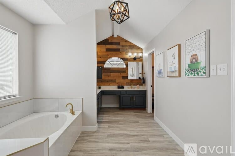Flower Mound House: 2825 Waverly Rd