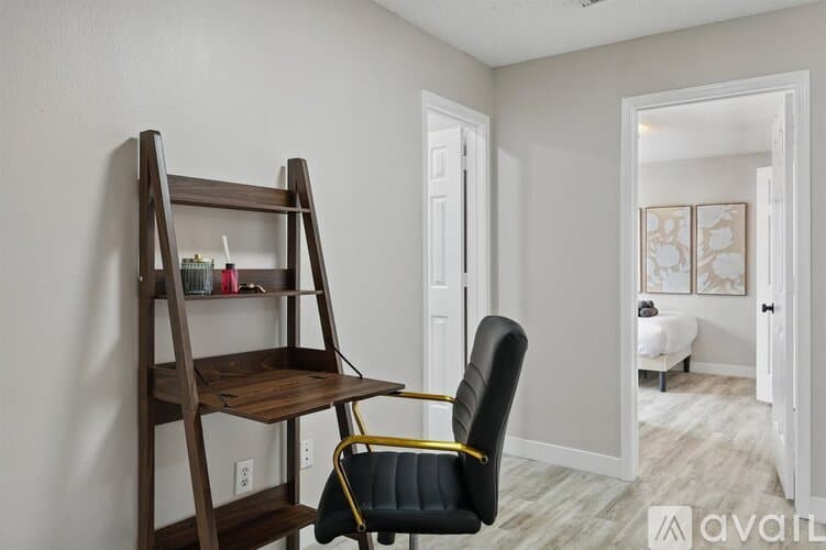 Flower Mound House: 2825 Waverly Rd