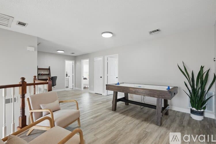 Flower Mound House: 2825 Waverly Rd