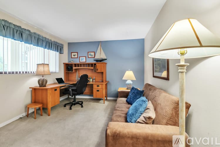 Largo Condo: 700 Starkey Road