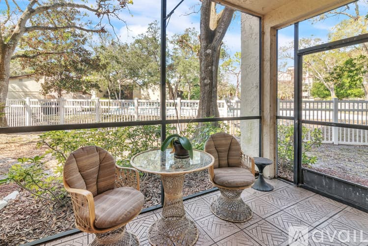 Largo Condo: 700 Starkey Road
