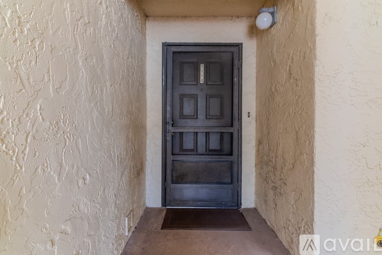Largo Condo: 700 Starkey Road