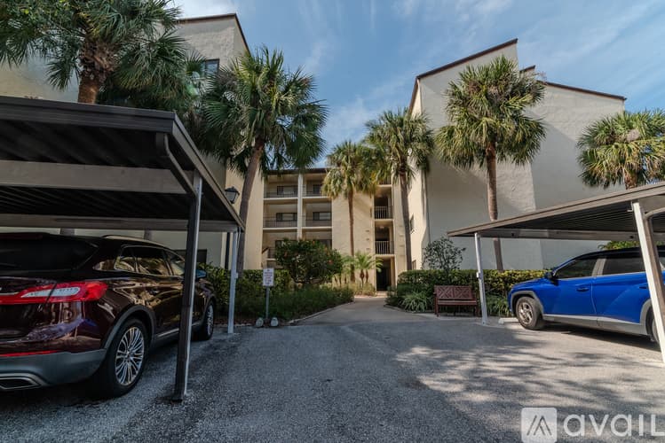 Largo Condo: 700 Starkey Road