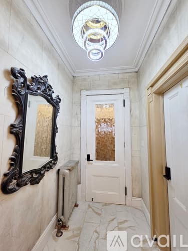 Brooklyn Apartment: 70 Weirfield St