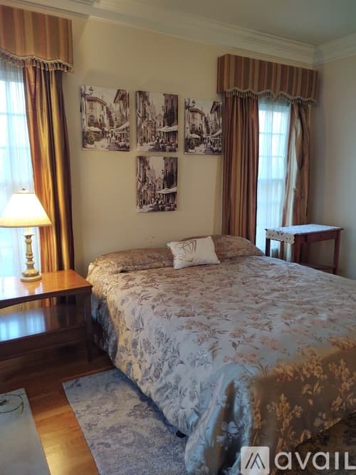 Ridgefield House: 34 Mallory Hill Road
