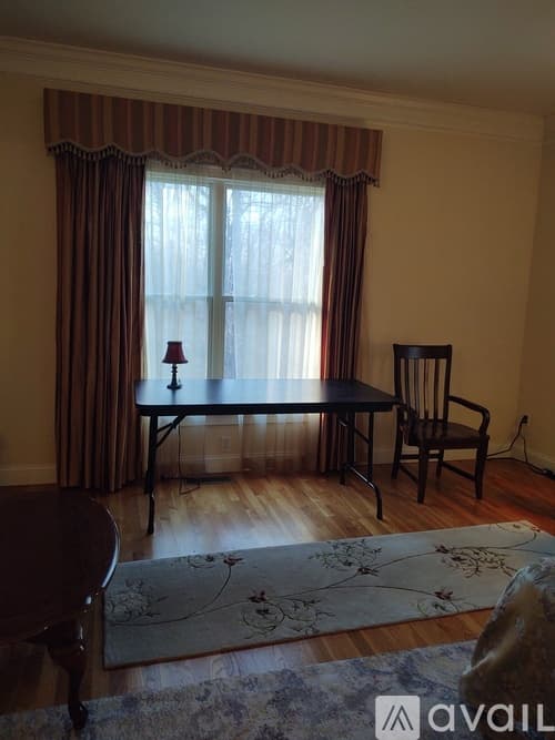 Ridgefield House: 34 Mallory Hill Road