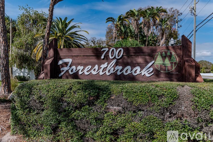 Largo Condo: 700 Starkey Road