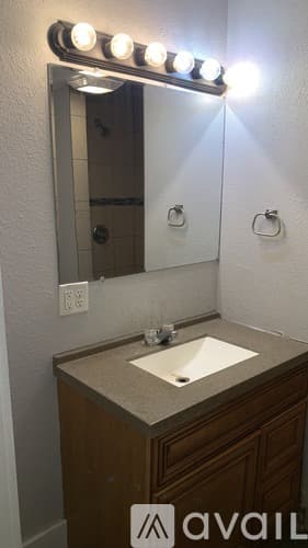 Mankato Apartment: 604 N 2nd St