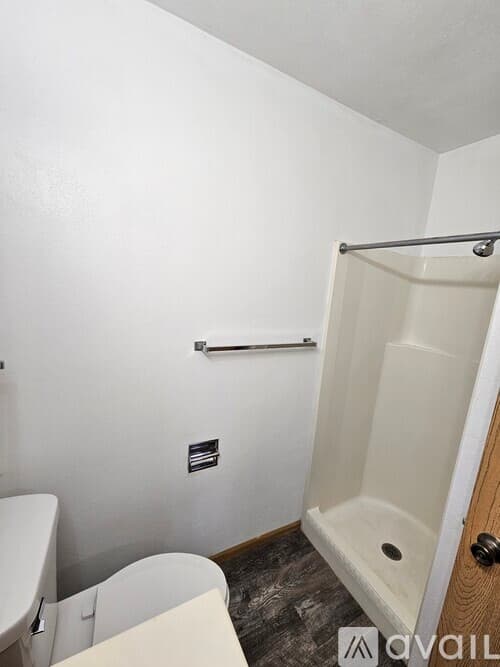 La Crosse Apartment: 2222 32nd St S